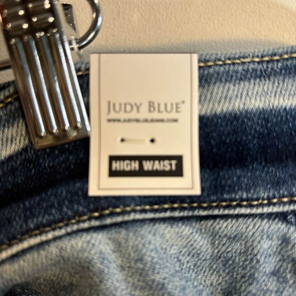 JUDY BLUE Sz 18W Jeans Distressed Raw Hem Straight Leg High Rise Mid-Wash NEW - Picture 6 of 16